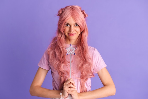 Komu pasują różowe włosy i jak dobrać odcień do typu urody?