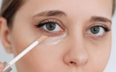 Co najpierw korektor pod oczy czy podkład?