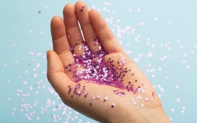 Jak nakładać brokat na hybrydę żeby uzyskać trwały efekt?