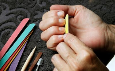 Szpiczaste paznokcie jak zrobić w domowych warunkach?