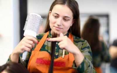 Ile kosztuje fryzjer w Warszawie i od czego zależą ceny?