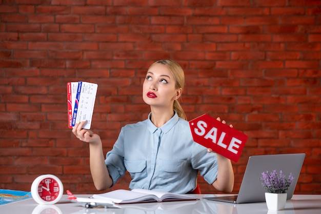 Jakie promocje w CCC aktualnie cieszą się największym zainteresowaniem?