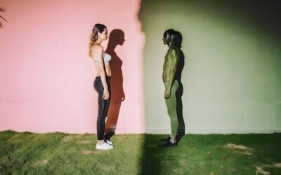 Ombre czy sombre różnica w koloryzacji włosów?