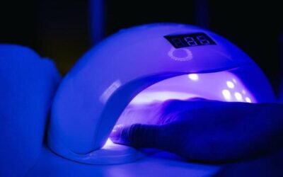 Czy lampa UV działa na zwykły lakier?