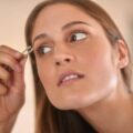 Loreal Revitalift serum pod oczy jak stosować na co dzień?